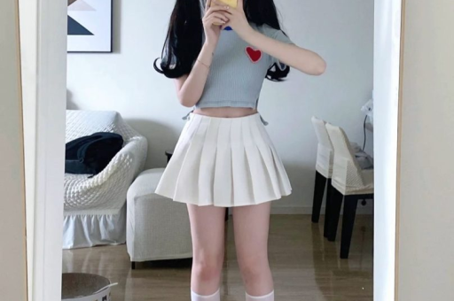 女子智用乌鸦喝水原理，巧救被困小牛：女子巧用乌鸦喝水原理救出小牛视频